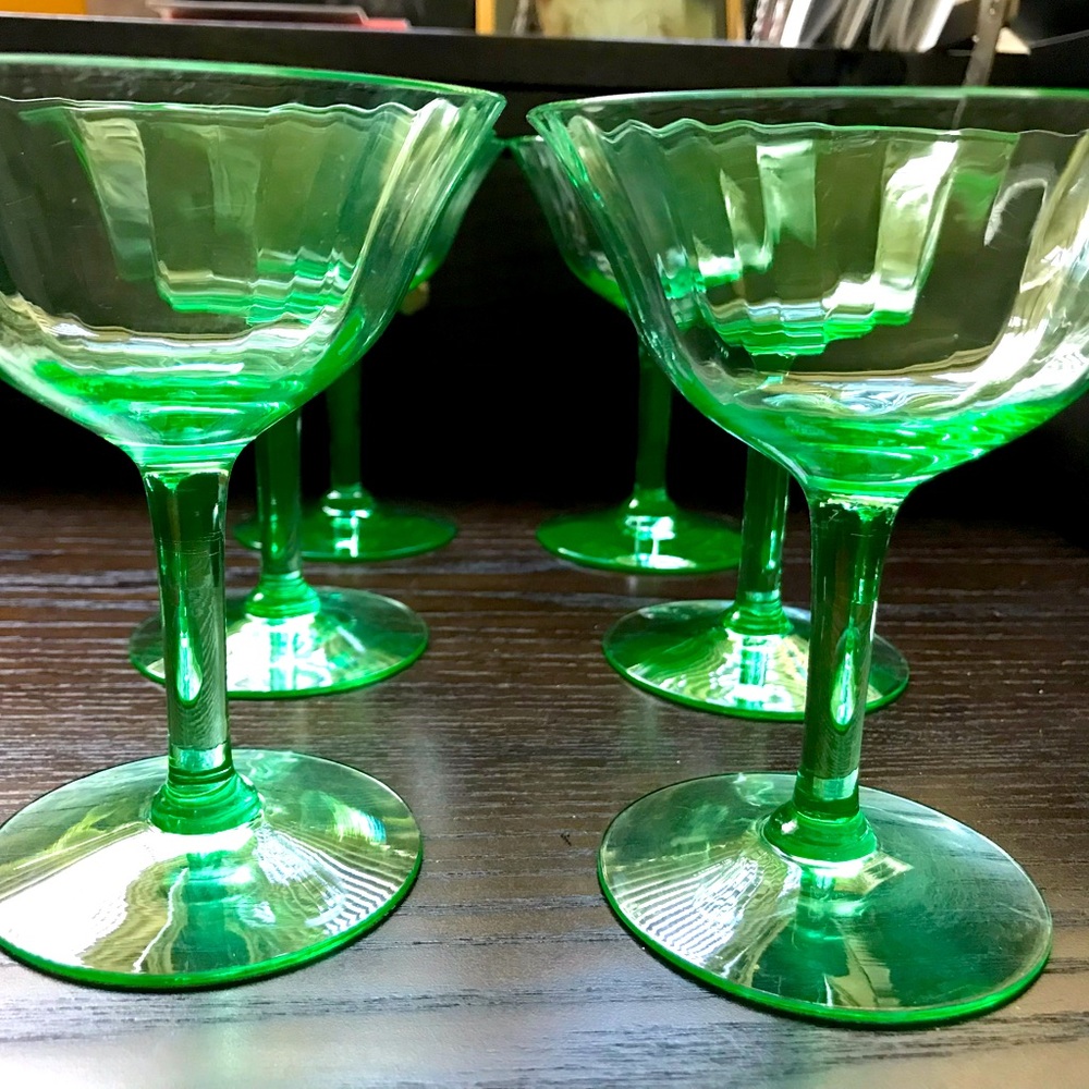 Vintage Set of 6 Green Depression Glass Uranium Glass Cocktail Martini Glass